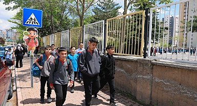 Kayseri Talas'ta sevimli ve güvenli okul geçitleri