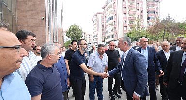 Kocaeli Büyükşehir Başkanı Büyükakın, Gebzeli servisçilerle buluştu