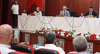 Kocaeli Çayırova'da asfalt robotu için oy birliği sağlandı