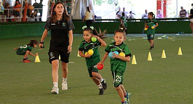 Kocaeli'de kadın futboluna anlamlı destek