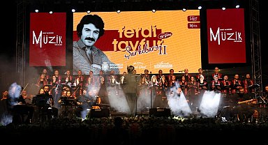 Konya Selçuklu'da Ferdi Tayfur şarkıları ikinci kez yankılandı