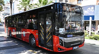 Manisa Büyükşehir'den öğrencilere yeni otobüs ayarı