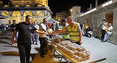 Nevşehir Belediyesi'nden kandile özel ikramlar