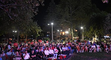 Osmangazi Belediyesi milli heyecanı meydanlara taşıdı