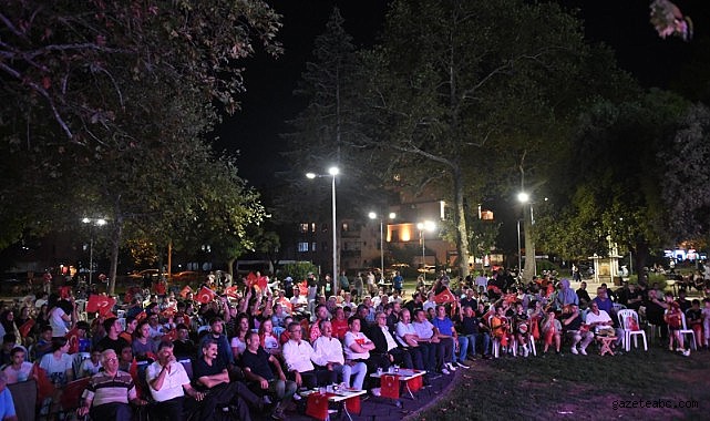 Osmangazi Belediyesi milli heyecanı meydanlara taşıdı