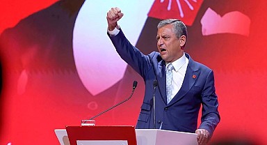 Özgür Özel'den Tarihi Rest