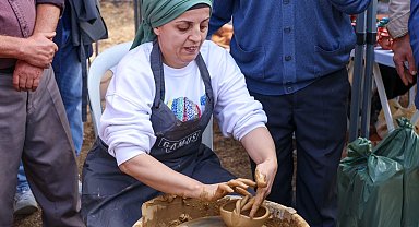 Pazaryeri Kınık'ta çömleklere uluslararası coşku