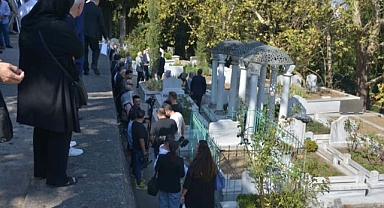 'Sanat Güneşi' Bursa'da mezarı başında anıldı