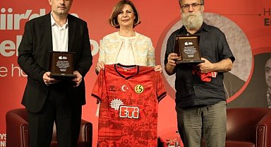 Şiir ve futbol Eskişehir'de buluştu!