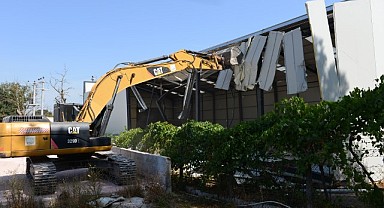 Tahtalı Mahallesi’nde 3 kaçak yapı yıkıldı