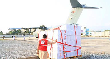 Türkiye'den Afganistan'a 25 tonluk insani yardım