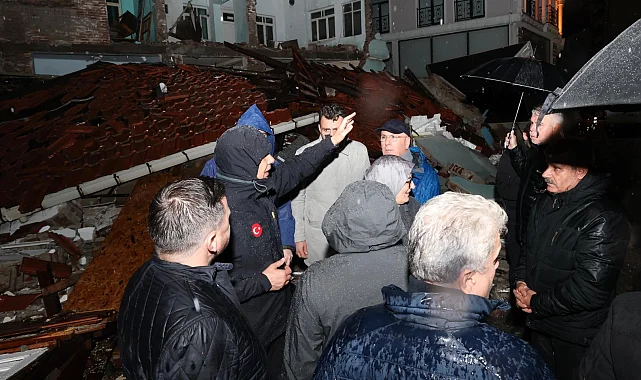 6,1'lik deprem sonrasında Bakan Yerlikaya sahada