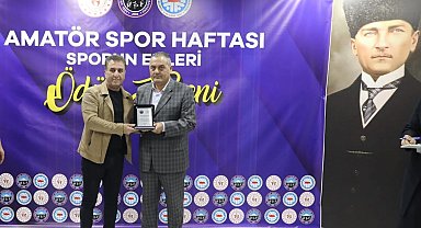 Ağrı'da OGC Genel Başkanı Nihat Aydın'a 'sporun enleri' ödülü