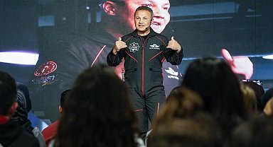 Alper Gezeravcı, Dünya Uzay Haftası'nda gençlerle buluştu