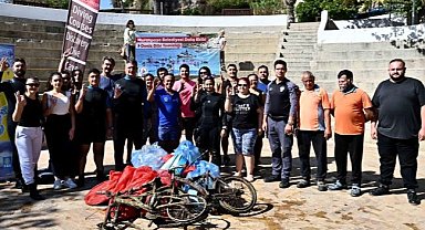 Antalya Kaleiçi Yat Limanı'nda deniz dibi temizliği yapıldı