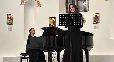 Aziz Panteleimon'da güzün ezgileri yankılandı