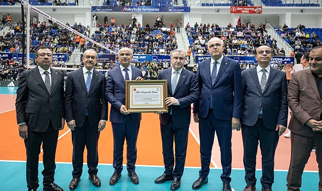 Bakan Bak'a Malatya'dan hemşerilik beratı