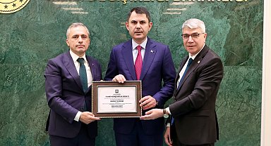 Bakan Kurum'a bir fahri unvan da Osmaniye'den