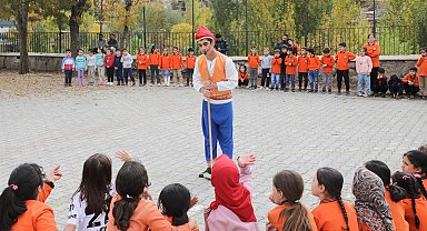 Bitlis Belediyesi Tiyatro Topluluğu, sezonu açtı