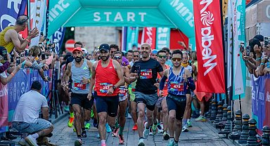 Bodrum Yarı Maratonu 8. kez nefes kesti! 24 ülkeden 2 bin 150 sporcu koştu