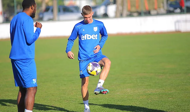 Bulgaristan Ligi'nin 17 yaşındaki Türk yeteneği Burak Akıncı'nın idolü Hakan Çalhanoğlu