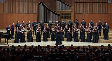 Bursa Çoksesli Korosu Ankara'da sahne aldı