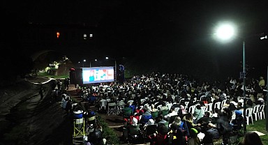 Bursa’da açık havada sinema keyfi