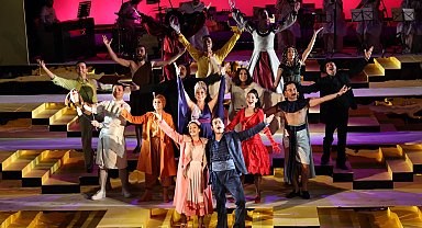 Bursa Nilüfer'de sezona 'Lüküs Hayat' ile görkemli açılış