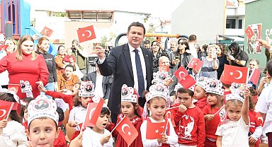Bursa Osmangazi Belediyesi'nin kreşlerinde Cumhuriyet coşkusu