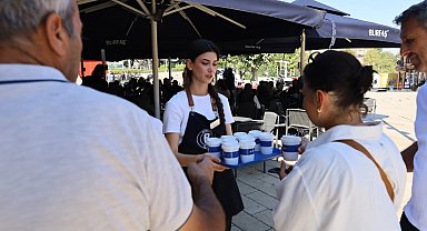 Bursa'da BURFAŞ'tan çarşı esnafına kahve ikramı