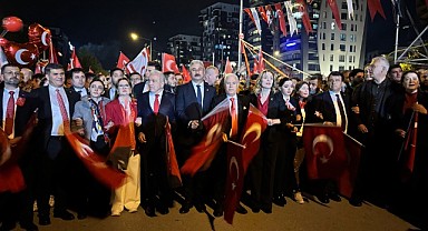 Bursada Coşkulu 29 Ekim Cumhuriyet Bayramı Kutlaması