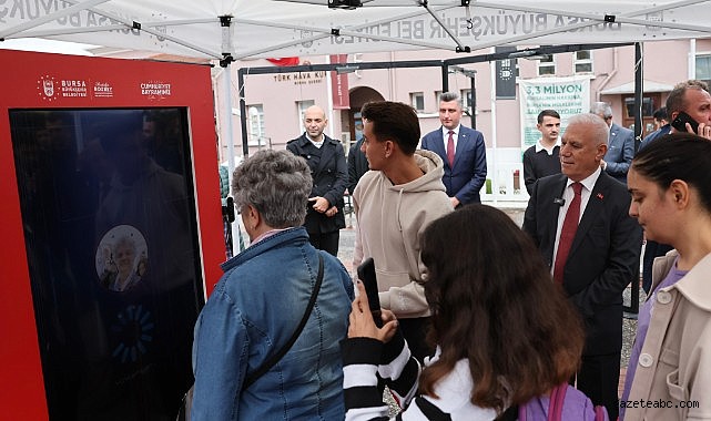 Bursalılar, Atatürk ile aynı karede