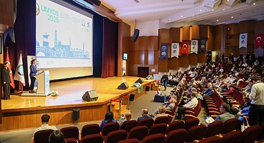 BUÜ’de geleceğin mesleki eğitimi tartışıldı