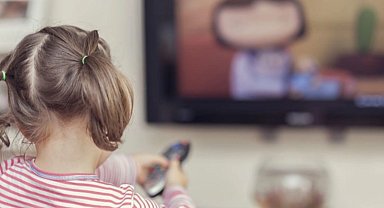 Çocukları dijital tehlikeden korumanın yolu: 'Yasak değil denge'