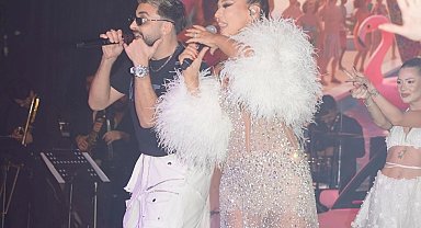 Demet Akalın'dan 'yerinde dur'amayan konser!