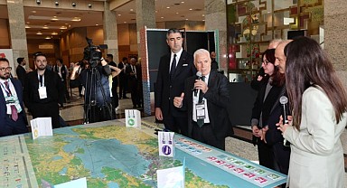 Denizden çıkan atıklar Marmara Forum’da sergilendi