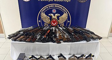 Düzce'de silah teşhirine 20 gözaltı!