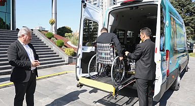 Engelsiz belediyeden 'Engelsiz Melikgazi' minibüsü