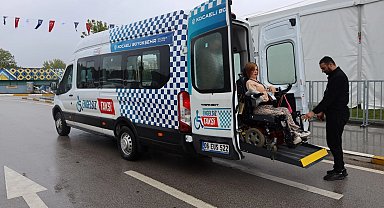 Engelsiz Taksi, Kitap Fuarı'nda da engelleri aşıyor