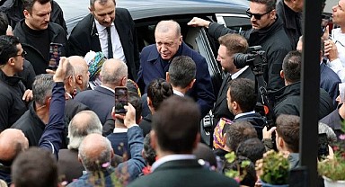 Erdoğan, Memleketi Rize’de Komşularıyla Buluştu