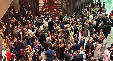 Ferzan Özpetek'in "Elmaslar" filmi Türkiye'de izleyiciyle buluştu