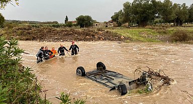 Foça'da yağış rekoru kırıldı! Ekipler seferber!