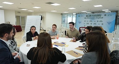 İstanbul Maltepe'de gençler iklim için buluştu