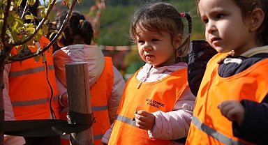 İstanbul Maltepe'de minik eller toprağa can verdi