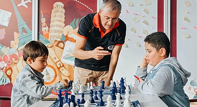 İZKİTAP'ta "Şehrin Kalbinde Yeni Buluşma Noktaları"