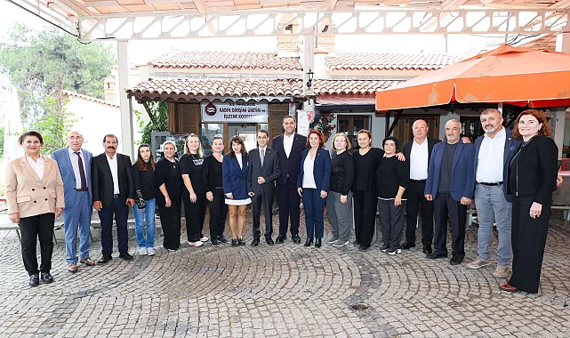 İzmir Narlıdere'de Muhtarlar Günü kutlandı