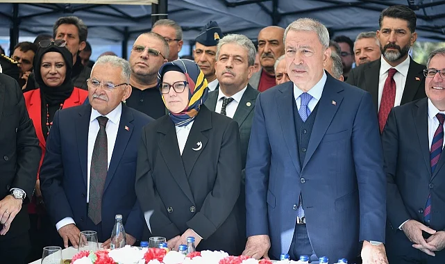 Kayseri'de "29 Ekim Katlı Kavşağı" protokolü hizmete açıldı