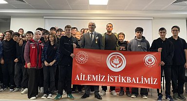Keşan'da kahraman gazi gençlerle buluştu