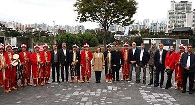 Kocaeli Büyükşehir Mehteri, Ulsan'da yeri göğü inletti