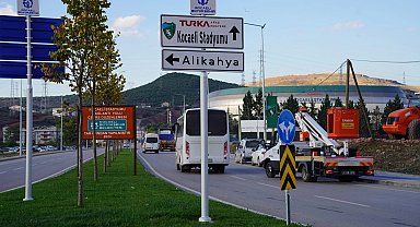 Kocaeli Stadı'nın yeni isim tabelaları monte edildi